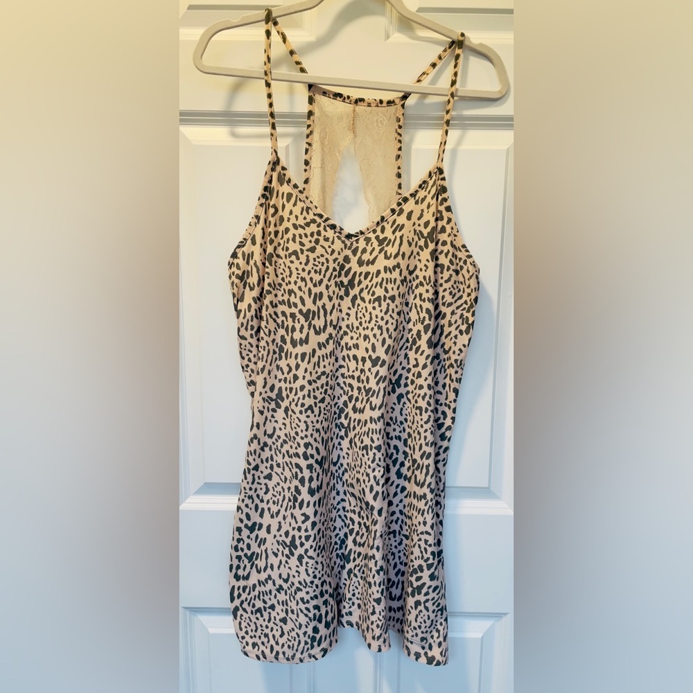 Leopard Print Sleeveless Nightgown